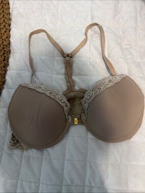 Natori Lace-Trim T-Back Bra — Beige